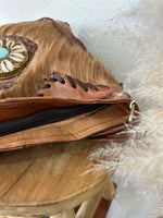 Carregar imagem no visualizador da galeria, Mala em pele c/pêlo TENESSE
