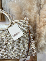 Carregar imagem no visualizador da galeria, Mala em ráfia c/franjas TERESA
