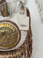 Carregar imagem no visualizador da galeria, Mala em pele c/franjas CALLIOPE
