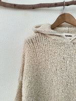 Load image in the gallery viewer,Camisola de malha encaracolada c/carapuço MERÍADE
