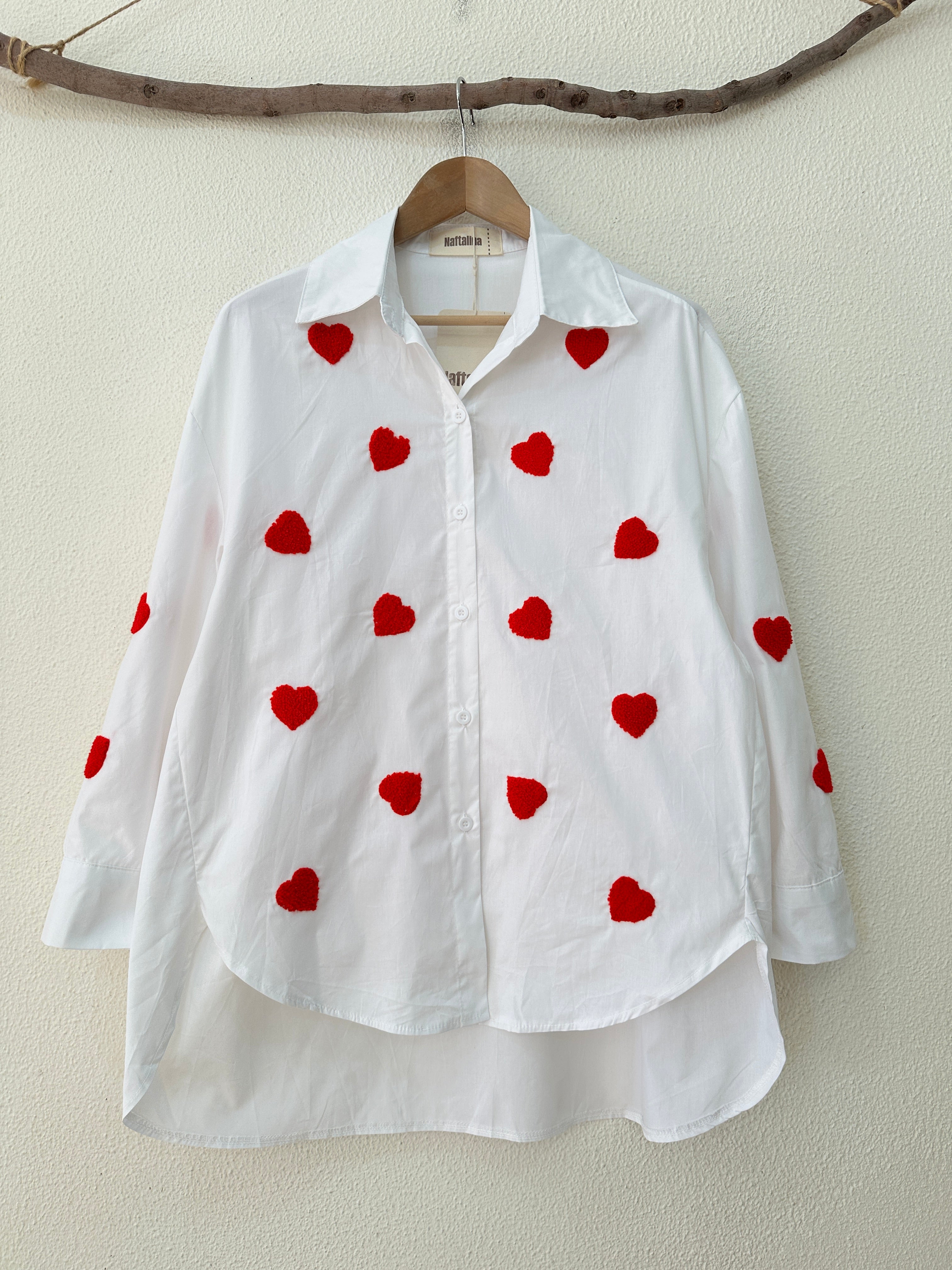 Camisa oversize bordada HEARTS