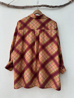 Load image in the gallery viewer,Camisa oversize COUNTRY
