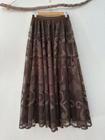 Carregar imagem no visualizador da galeria, Saia em renda forrada CAMILLE
