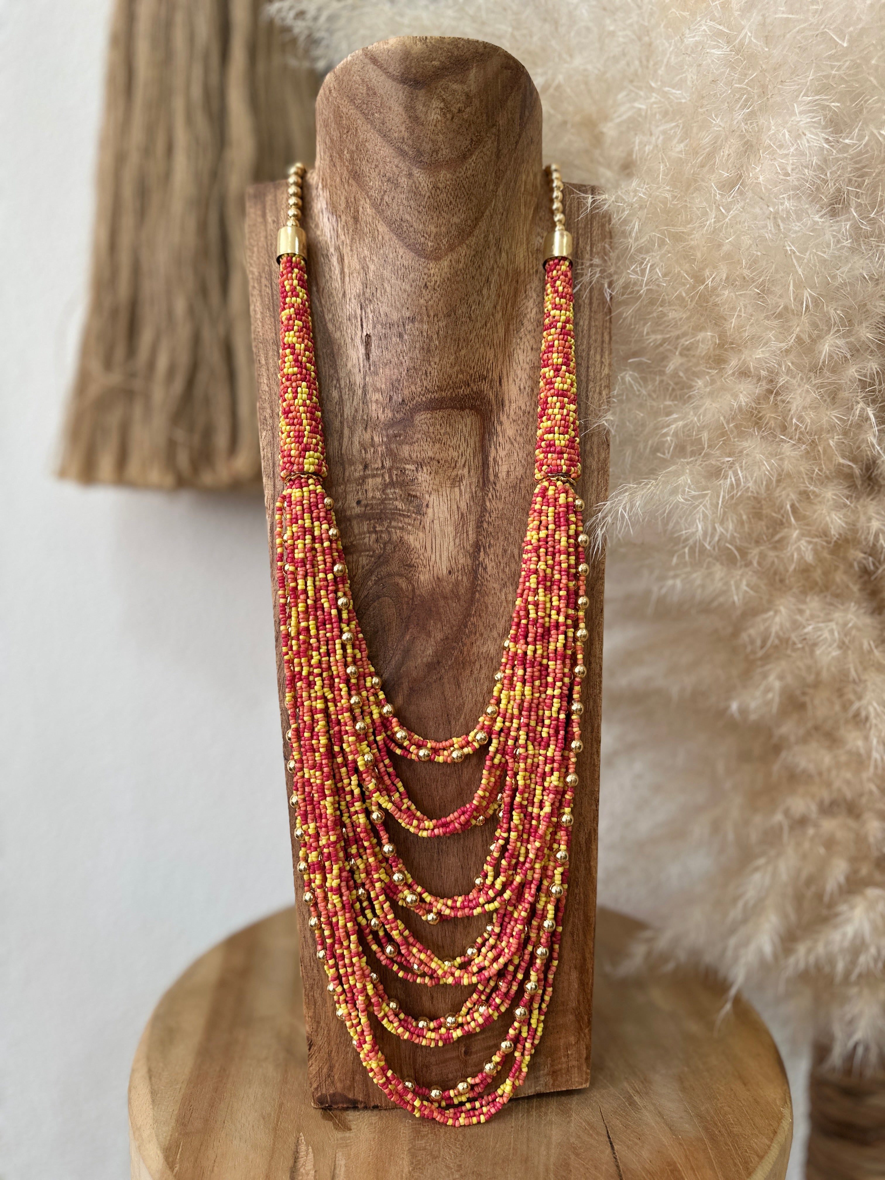 Colar multivoltas em missangas LOREDANA