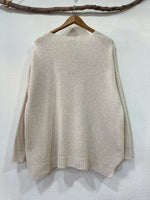 Load image in the gallery viewer,Camisola de malha oversize c/ bolsos NEIGE
