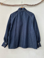 Load image in the gallery viewer,Camisa denim c/ laçada CINDY
