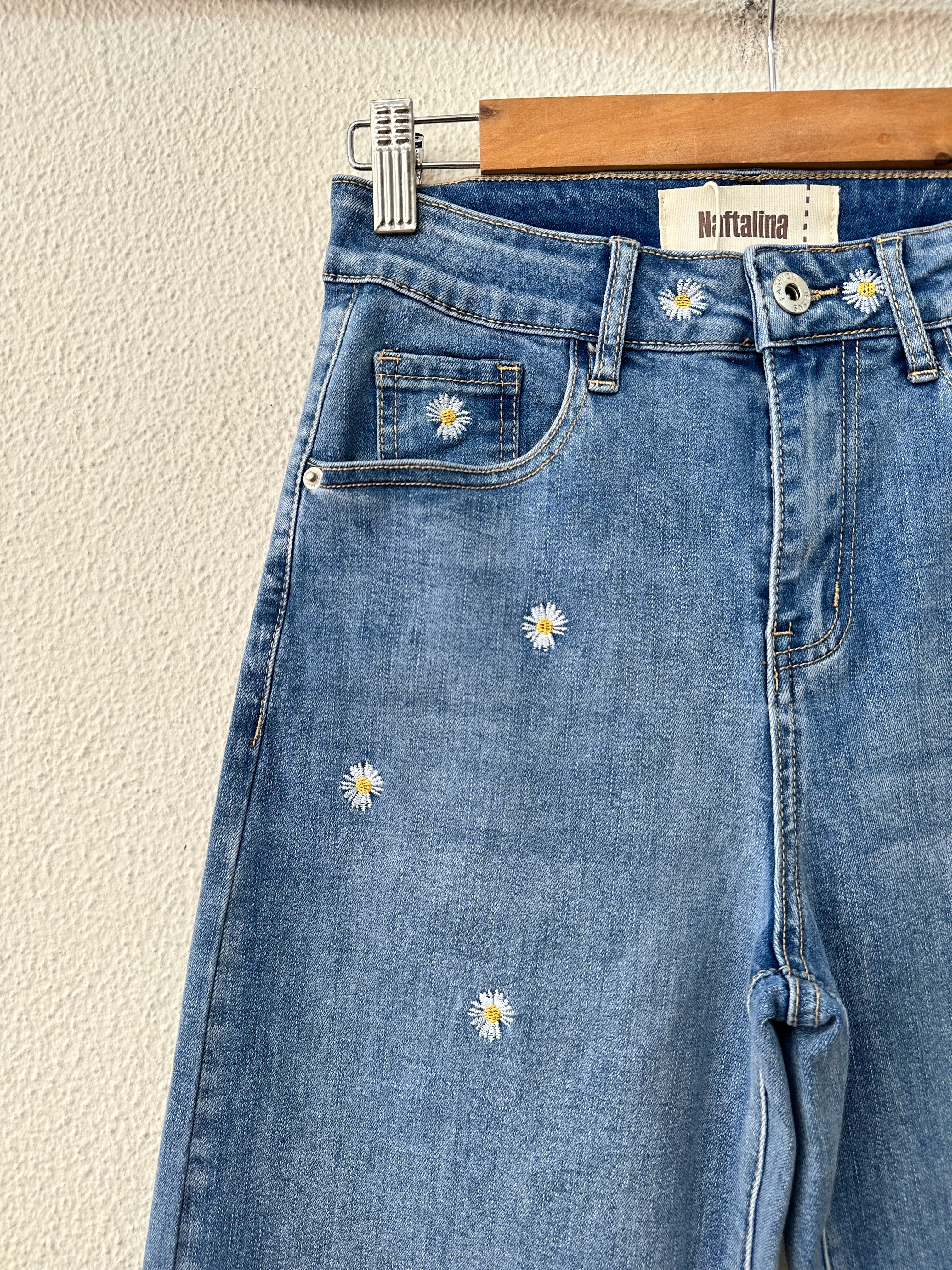 Calças denim regular fit bordadas DAISY