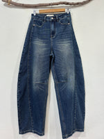 Load image in the gallery viewer,Calças denim modelo baggy FEARGY
