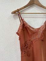 Load image in the gallery viewer,Top/ vestido assimétrico acetinado MUSE
