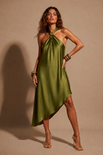 Carregar imagem no visualizador da galeria, Vestido acetinado c/ decote em halter e acessório HYPNOSIS
