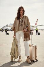 Load image in the gallery viewer,Camisa oversize curta INGRID
