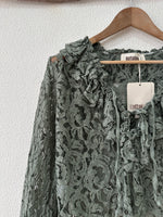 Load image in the gallery viewer,Túnica de renda c/ folhos ARIZONA
