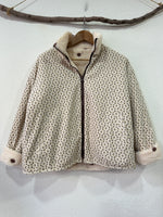 Load image in the gallery viewer,Casaco polar reversível c/ bordados LIVELY
