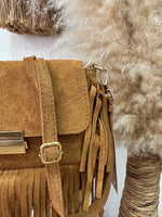 Carregar imagem no visualizador da galeria, Mala em camurça c/franjas SOLSTICE
