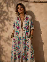 Load image in the gallery viewer,Vestido camiseiro bordado c/ bolsos PRIYANKA
