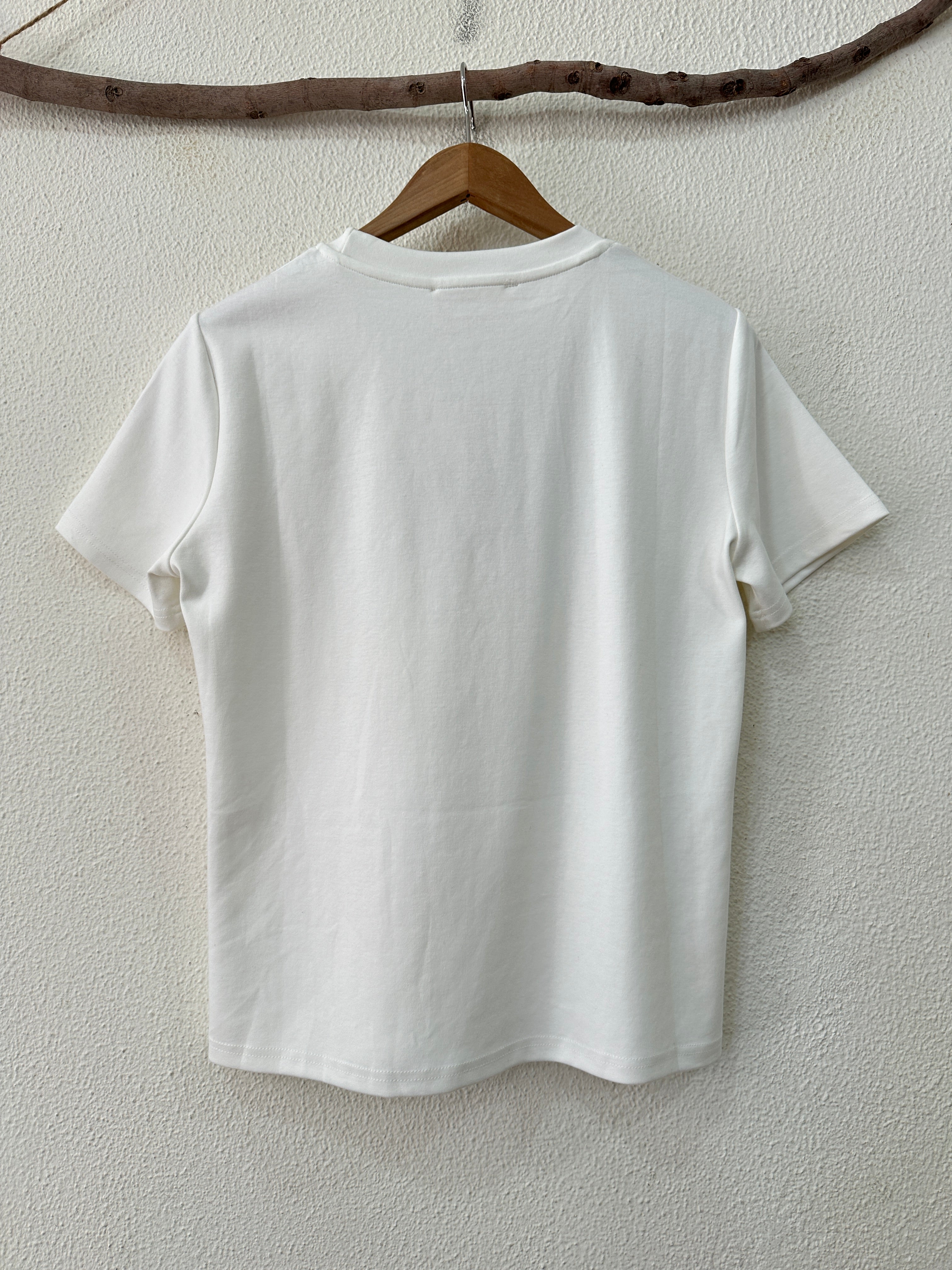 T-shirt bordada SKY'S THE LIMIT