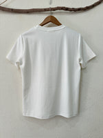 Load image in the gallery viewer,T-shirt bordada SKY&#39;S THE LIMIT
