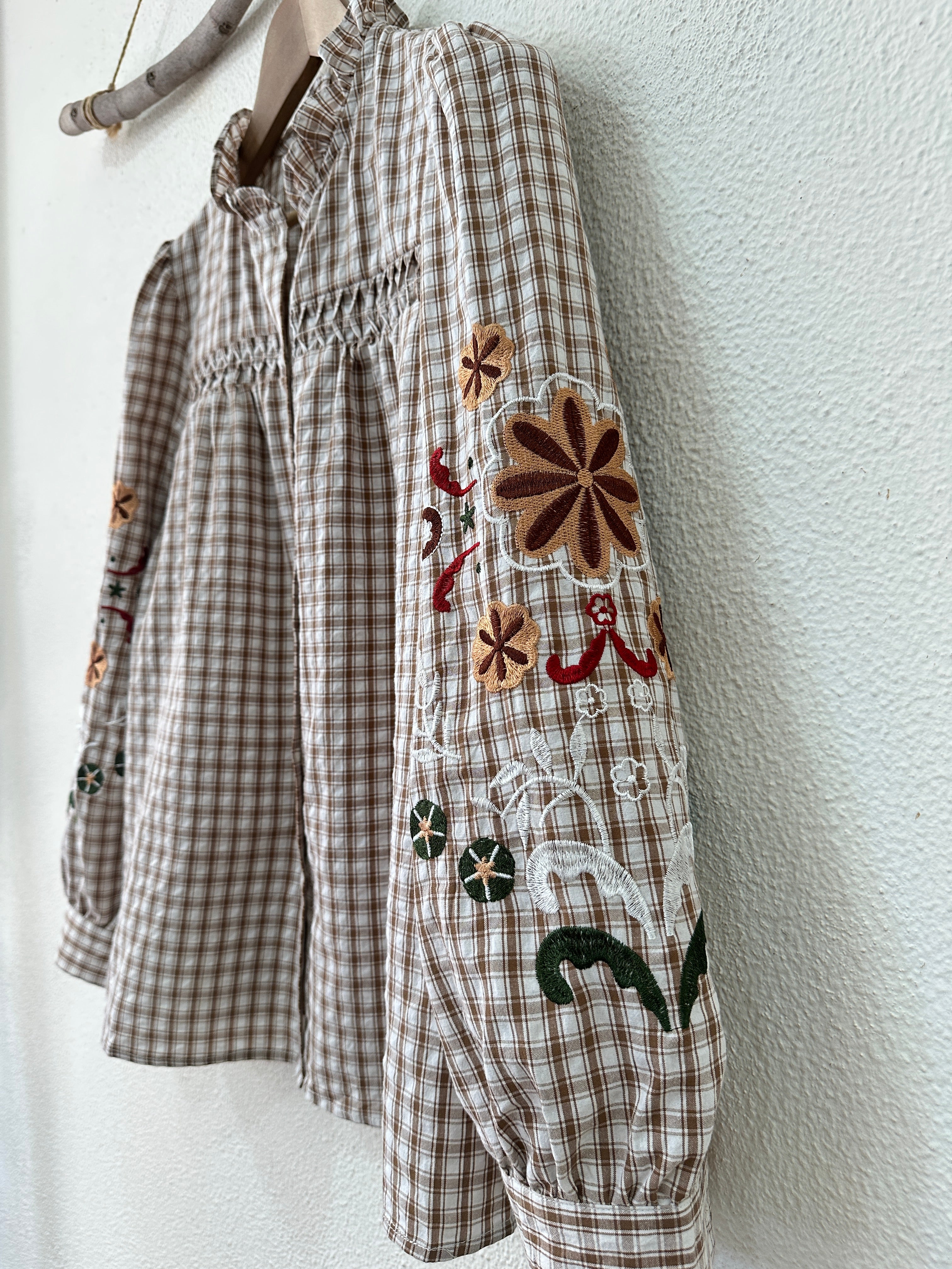 Camisa c/ bordados CANDACE