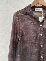 Load image in the gallery viewer,Camisa em renda MAGGIE
