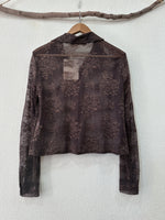 Load image in the gallery viewer,Camisa em renda MAGGIE
