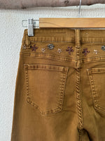 Load image in the gallery viewer,Calças em sarja bordadas HONEY
