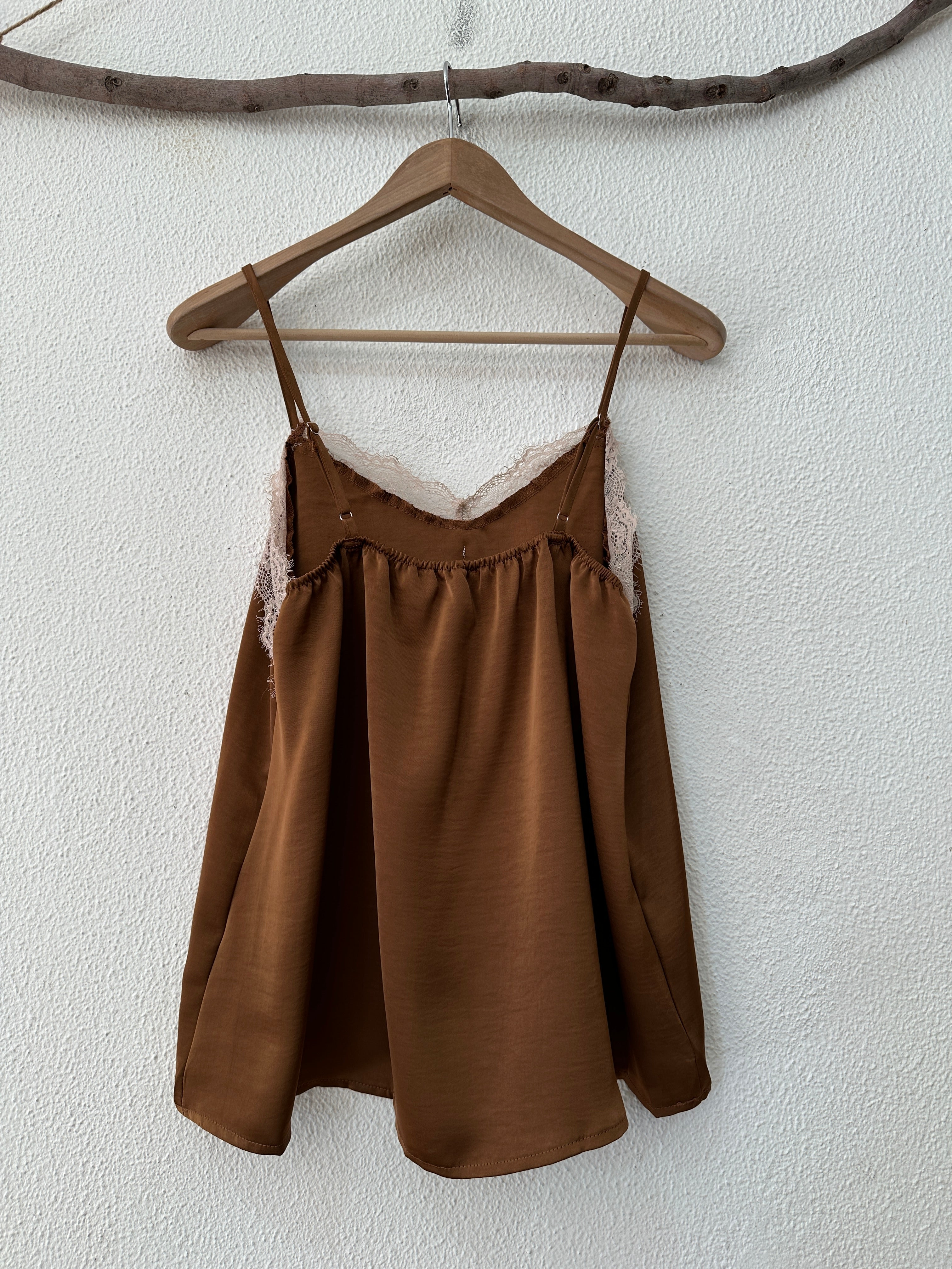 Top acetinado c/ renda JENNIFER