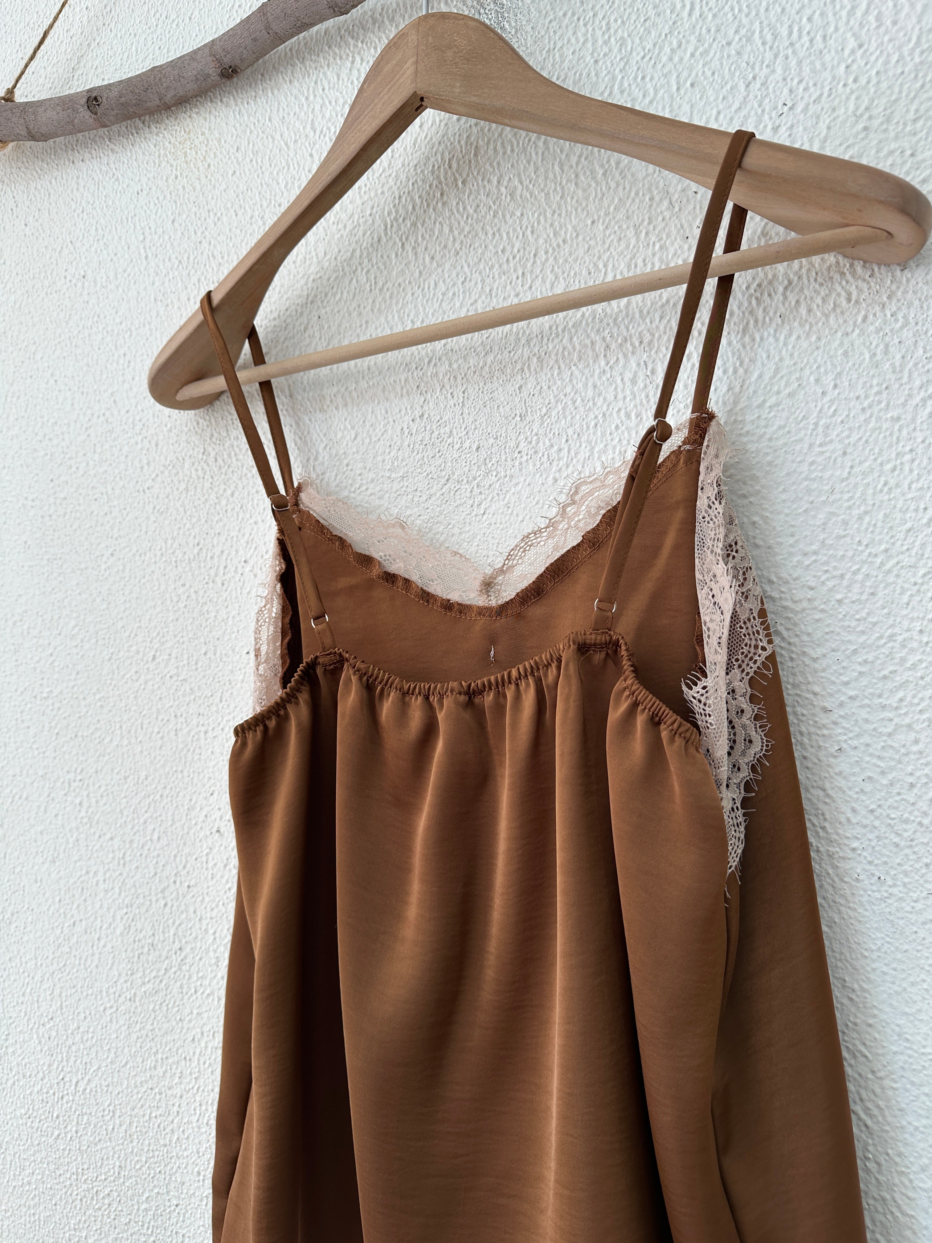 Top acetinado c/ renda JENNIFER