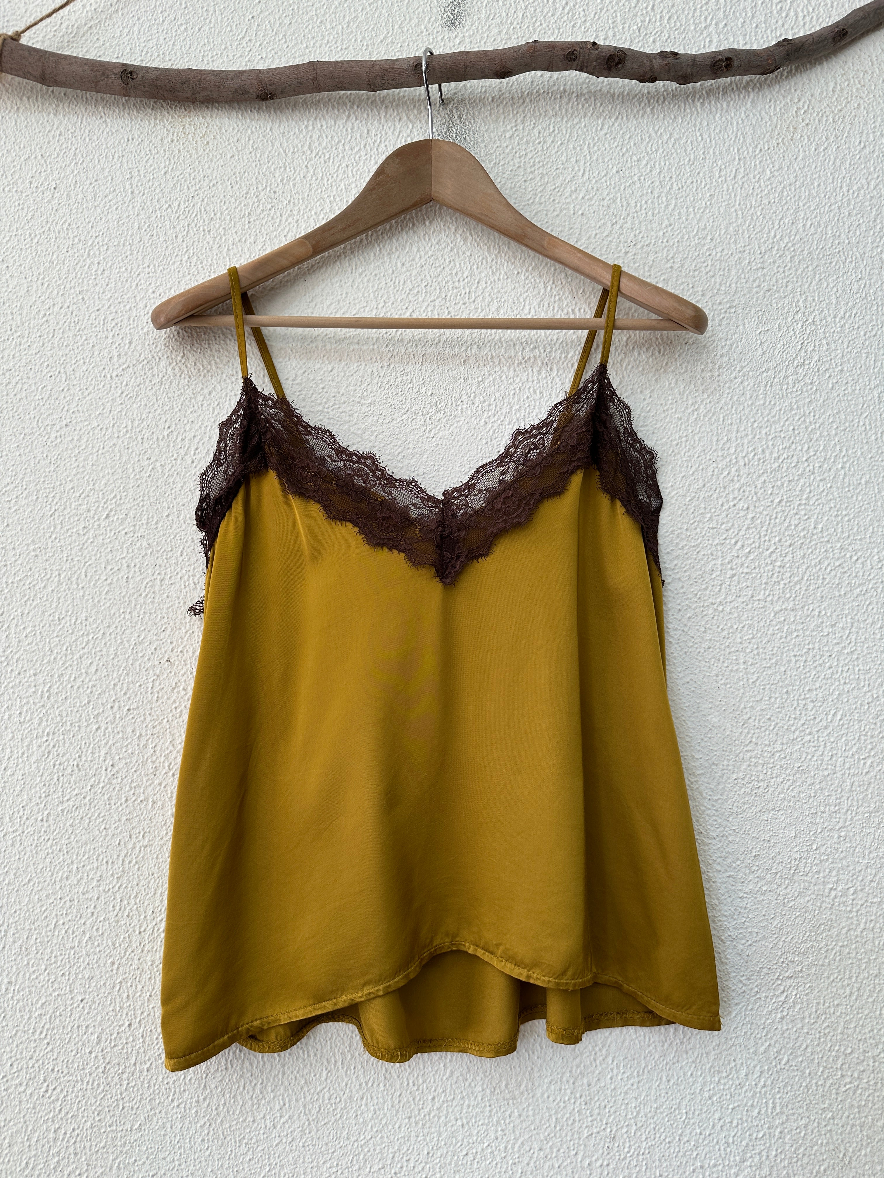 Top acetinado c/ renda ABUNDANCE