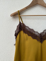 Carregar imagem no visualizador da galeria, Top acetinado c/ renda ABUNDANCE
