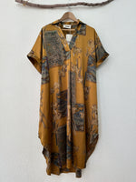 Load image in the gallery viewer,Vestido-tunisina acetinado LUMINOUS
