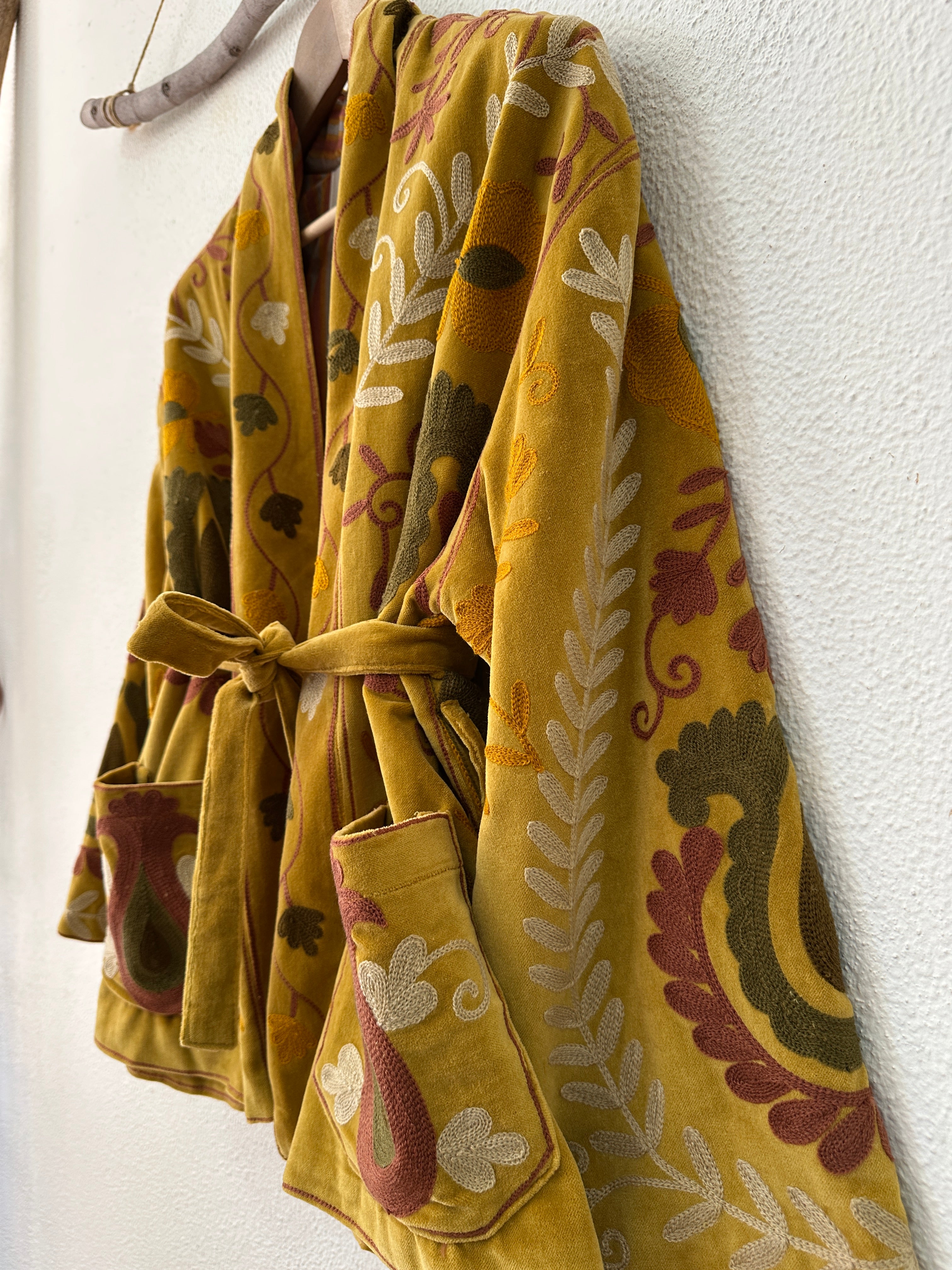 Kimono em veludo bordado AISHA