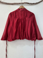 Load image in the gallery viewer,Casaco em chiffon c/ atilhos PHOEBE
