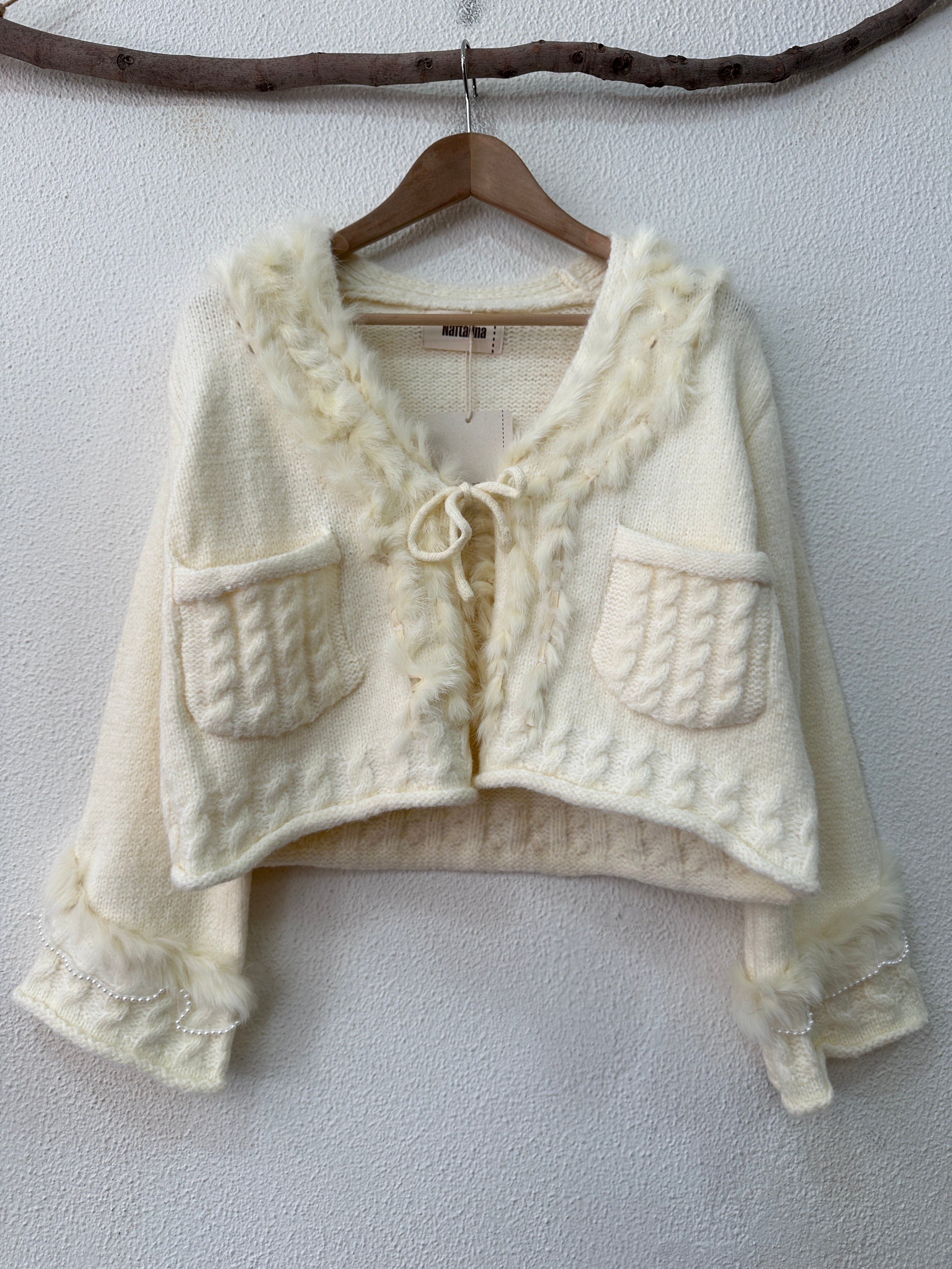 Casaco de malha c/ aplicações PEARLS