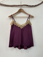 Load image in the gallery viewer,Top acetinado c/ renda FAYE
