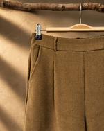 Load image in the gallery viewer,Bermuda xadrez camel — detalhe
