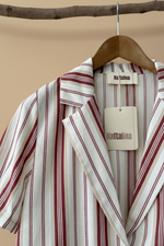 Cargue la imagen en el visor de la galería,Blazer detalhe - fundo bege

