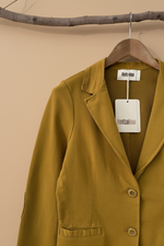 Load image in the gallery viewer,Blazer Mostarda — Detalhe
