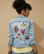 Chargez l'image dans la visionneuse de la galerie,Blusão de ganga bordado - vista traseira
