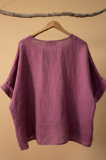 Carregar imagem no visualizador da galeria, Blusa costas - fundo bege estúdio
