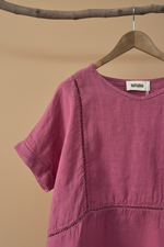 Carica l'immagine nel visualizzatore della galleria,Blusa Linho Rosa — Foto 2 (detalhe)
