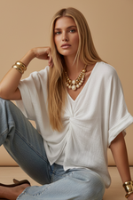 Carica l'immagine nel visualizzatore della galleria,Blusa nó - Modelo frente

