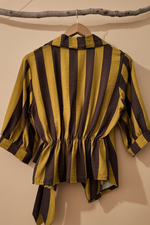 Load image in the gallery viewer,Blusa Riscas — Costas
