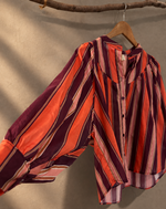 Carregar imagem no visualizador da galeria, Blusa Riscas - Detalhe
