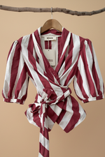 Carregar imagem no visualizador da galeria, Blusa Riscas - Frente
