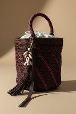 Carregar imagem no visualizador da galeria, Bucket Bag Raffia - Charm
