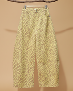 Chargez l'image dans la visionneuse de la galerie,Calças amarelas com padrão floral - vista frontal completa corrigida
