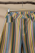 Cargue la imagen en el visor de la galería,Calças baggy riscas - detalhe cintura

