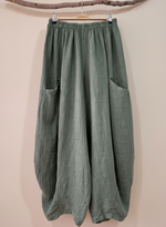 Cargue la imagen en el visor de la galería,Calças Barril Linho — Frente
