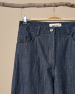 Carica l'immagine nel visualizzatore della galleria,Calças denim detalhe cintura
