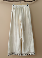 Load image in the gallery viewer,Calças frente
